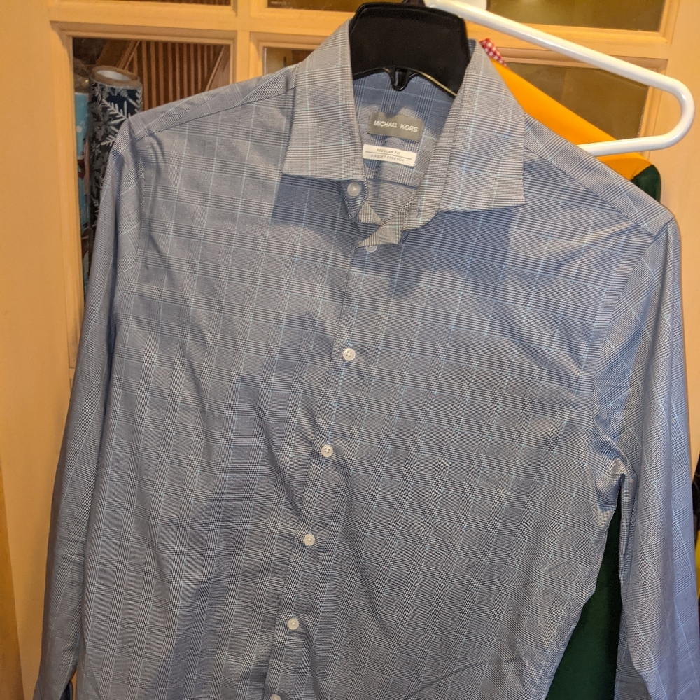 Michael Kors non iron regular fit 15 1/2  34/35